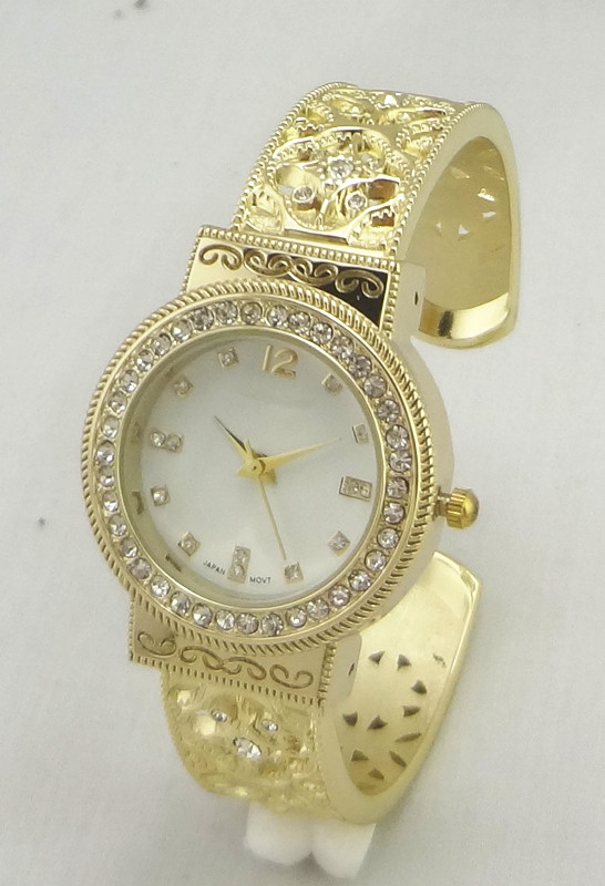 fashion bangle watch